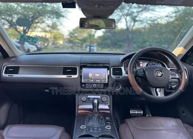 Volkswagen Touareg 2013 White