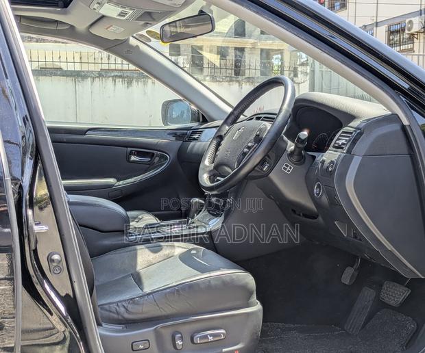 Toyota Crown 2007 Black