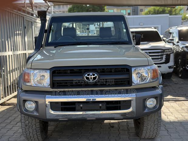 Toyota Land Cruiser 79 Series 2013 Beige