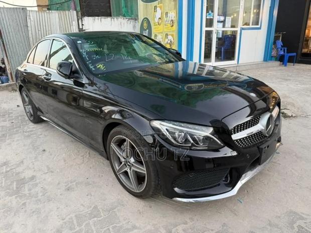 Mercedes-Benz C200 2015 Black