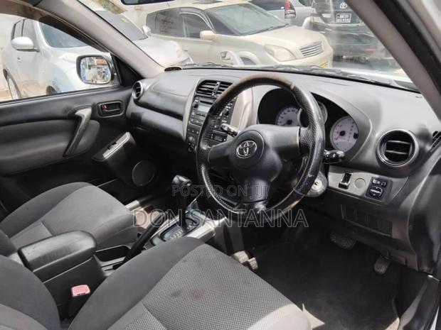 Toyota RAV4 2004 Silver