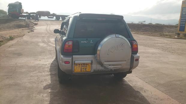 Toyota RAV4 2004 Green