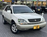 Toyota Harrier 1999 White for sale