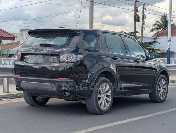 Land Rover Discovery 2015 Black
