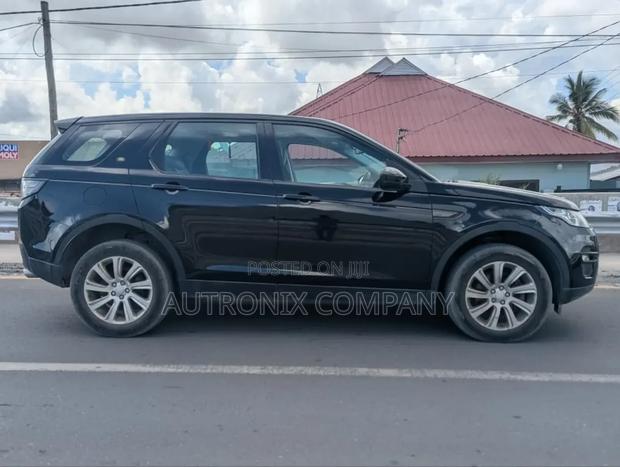 Land Rover Discovery 2015 Black