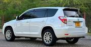 Toyota Vanguard 2009 White for sale