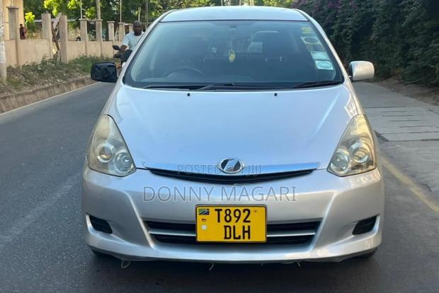 Toyota Wish 2006 Silver