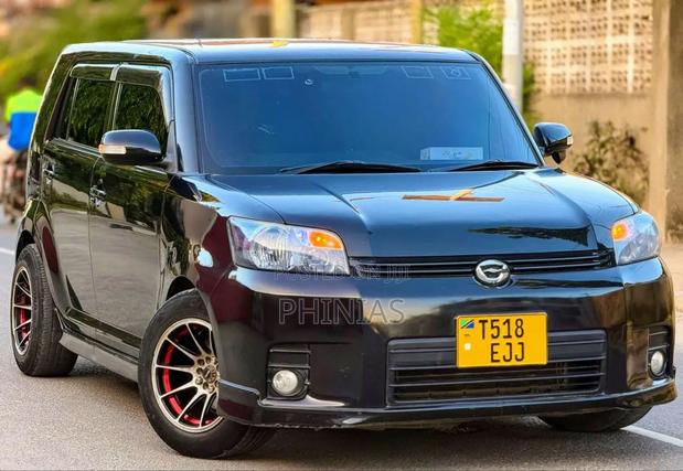 Toyota Corolla Rumion 2011 Black