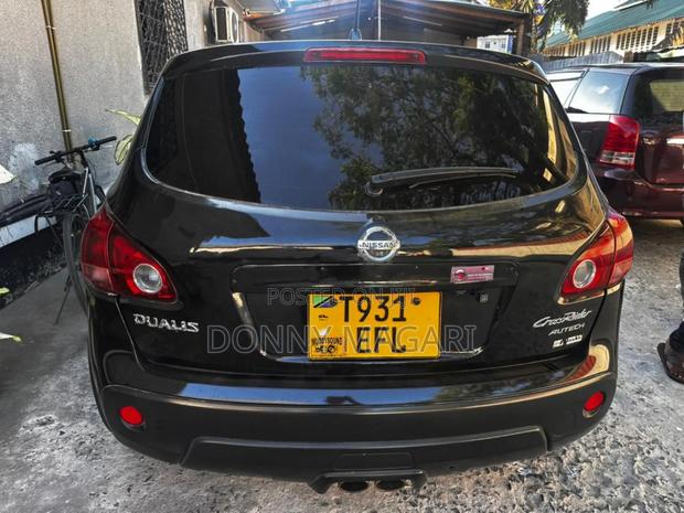 Nissan Dualis 2011 Black