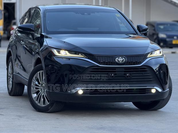 Toyota Harrier 2.0 2021 Black