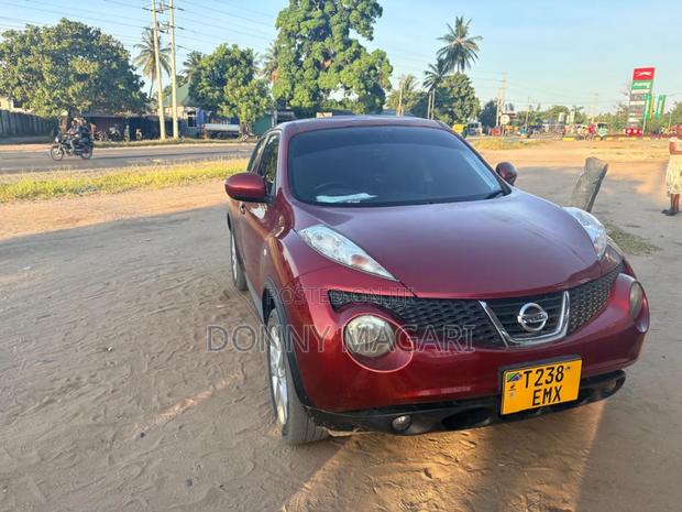 Nissan Juke SV Automatic 2012 Maroon