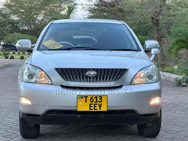 Toyota Harrier 2004 Silver