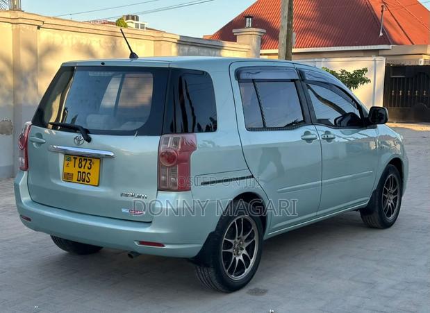 Toyota Raum 2006 Blue