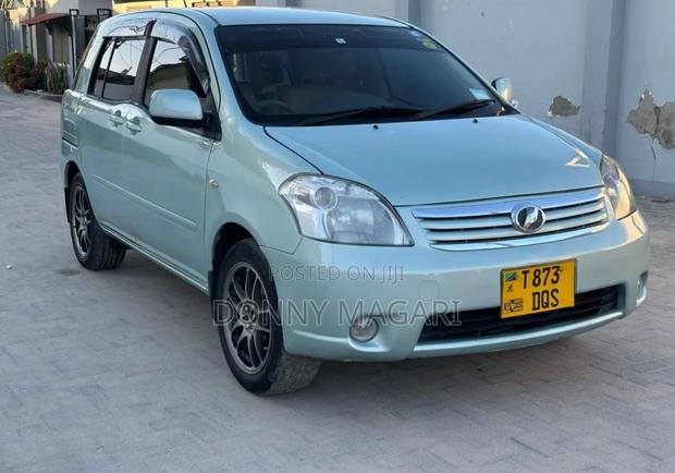 Toyota Raum 2006 Blue