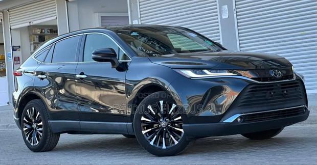 Toyota Harrier 2021 Black