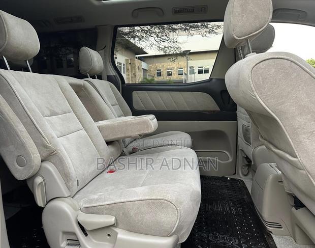 Toyota Alphard 2004 Silver