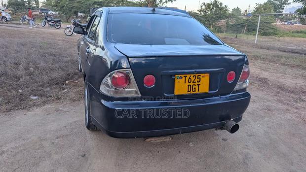 Toyota Altezza 2002 Blue