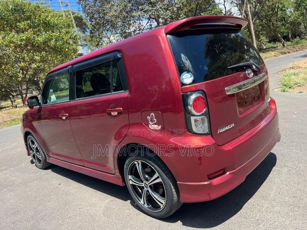 Toyota Corolla Rumion 2011 Red