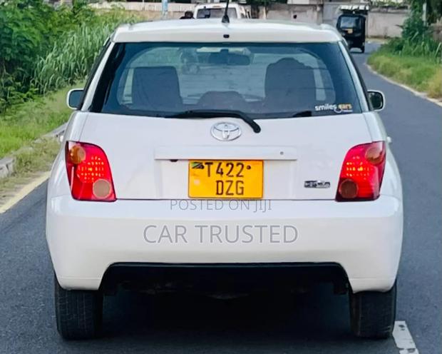 Toyota IST 2004 White