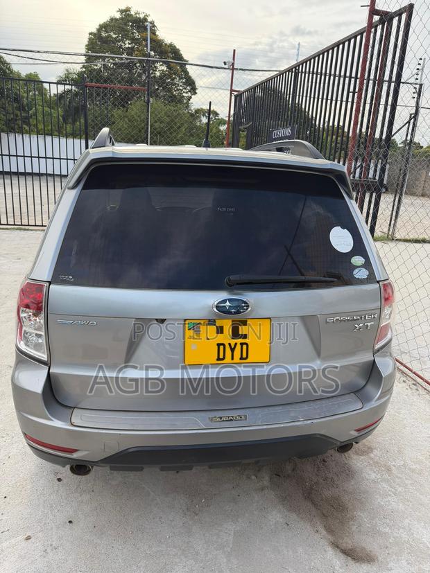 Subaru Forester 2011 Gray