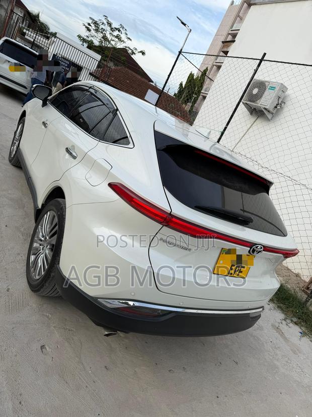 Toyota Harrier 2021 White