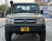 Toyota Land Cruiser 2015 Green for sale