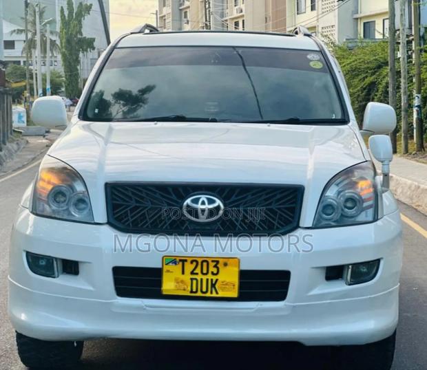 Toyota Land Cruiser Prado 2005 White