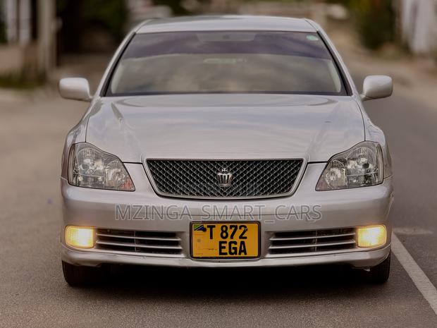 Toyota Crown Royale 2005 Silver