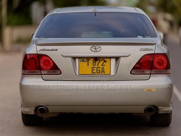 Toyota Crown Royale 2005 Silver