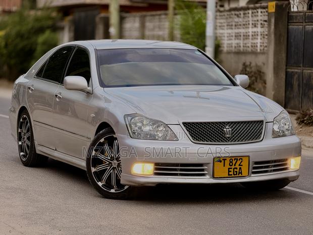 Toyota Crown Royale 2005 Silver