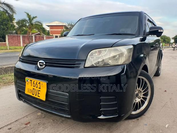 Toyota Corolla Rumion Hatchback 1.5 FWD 2007 Black