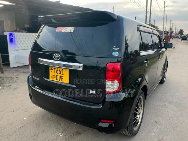 Toyota Corolla Rumion Hatchback 1.5 FWD 2007 Black