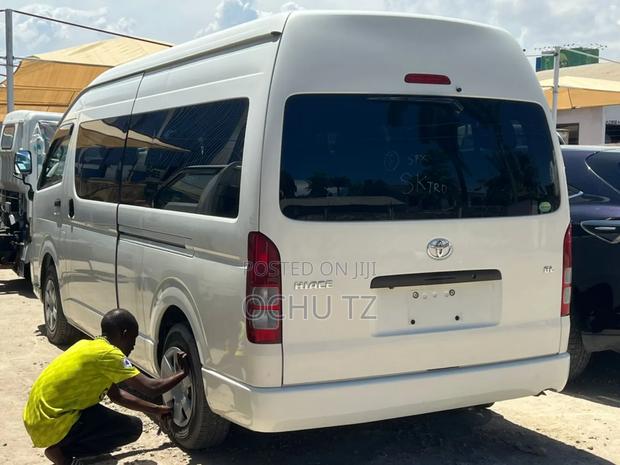 Toyota HiAce SV Premium 2013 White