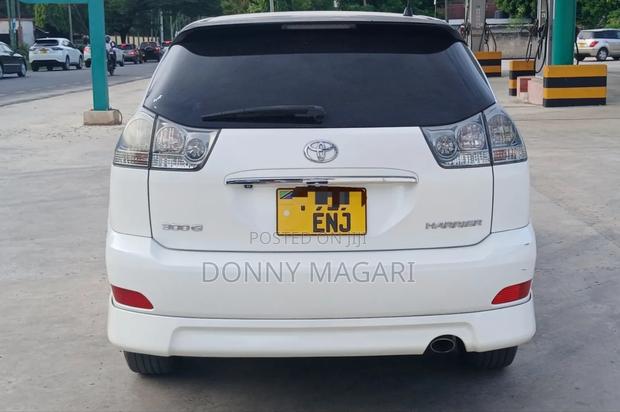 Toyota Harrier 2.4 2006 White