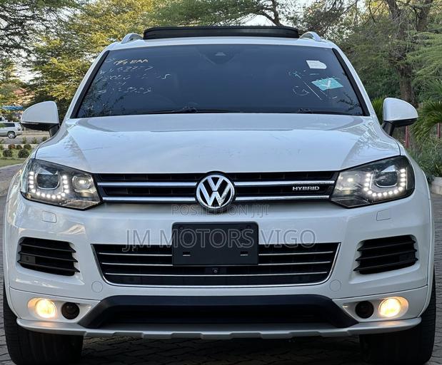 Volkswagen Touareg Hybrid 2012 White