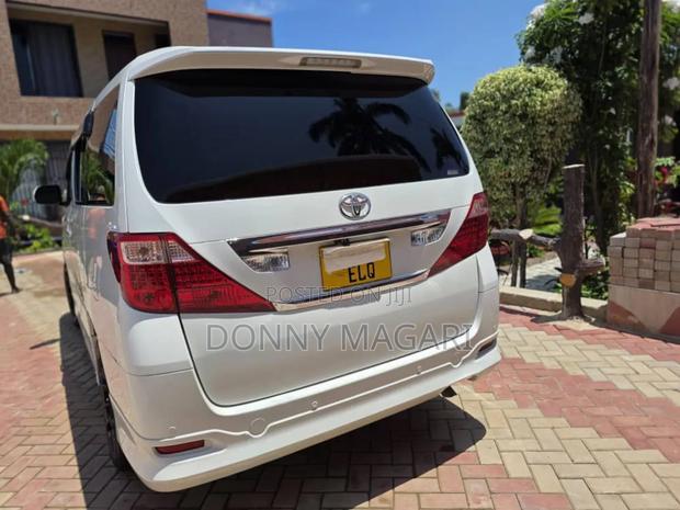Toyota Alphard 2011 White