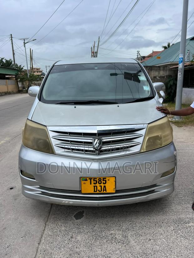 Toyota Alphard 2.4 Petrol AWD 2006 Silver