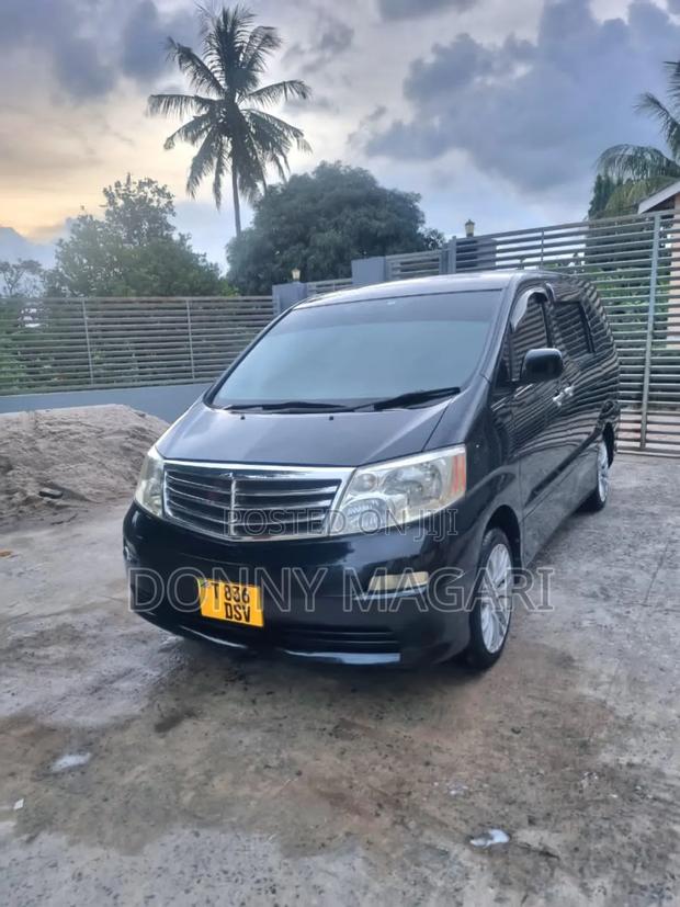 Toyota Alphard 2.4 Petrol FWD 2005 Black