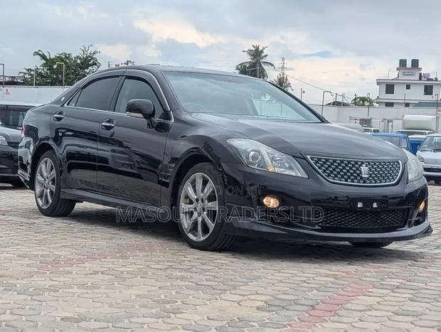 Toyota Crown 2009 Black