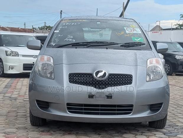 Toyota Vitz 2012