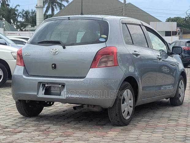 Toyota Vitz 2012