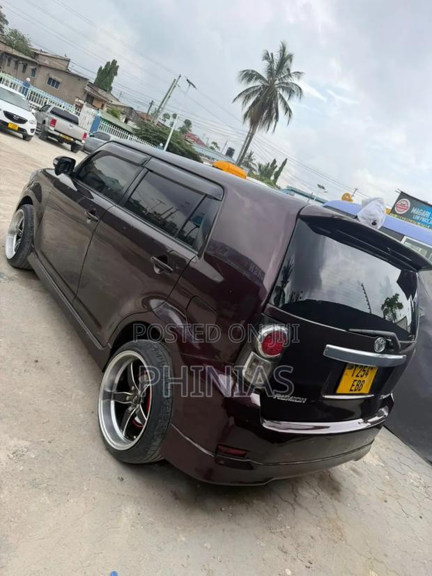 Toyota Corolla Rumion 2009 Maroon