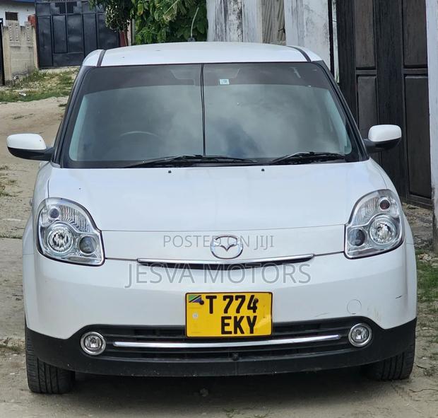 Mazda Verisa 2009 Pearl