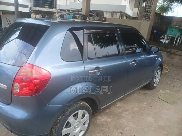 Mazda Verisa 2009 Gray