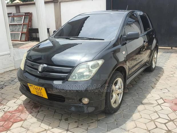 Toyota IST 2005 Black