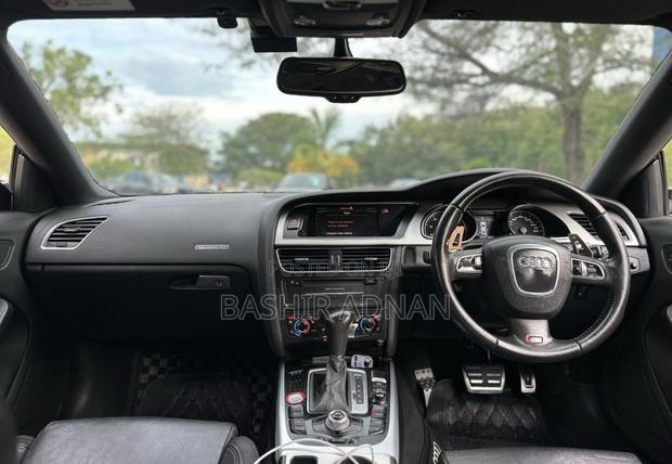 Audi A5 2.0T Premium Quattro 2010 Black