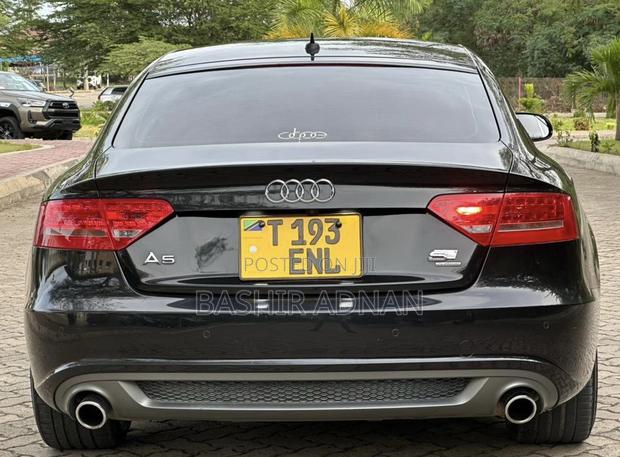 Audi A5 2.0T Premium Quattro 2010 Black