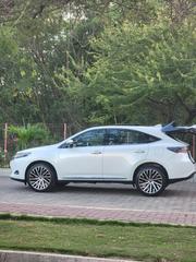 Toyota Harrier 2015 White for sale