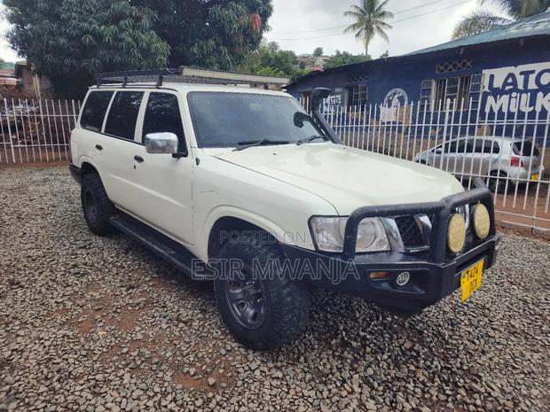 Nissan Patrol 2014 White