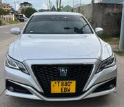 Toyota Crown 2018 Silver for sale